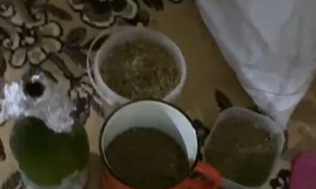 Și-a transformat casa în speluncă de droguri. Polițiștii au dat peste cap businessul unui bărbat din Durlești | VIDEO