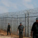 Bulgaria mobilizează sute de militari la granița cu Turcia, pentru oprirea imigranţilor