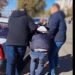 A băut cu un amic, apoi l-a bătut și i-a furat lucrurile de preț din casă. Un recidivist, cercetat penal pentru tâlhărie | VIDEO