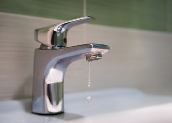 Жители двух столичных улиц более тридцати лет жили без канализационной системы. Усилиями Партии «ШОР» эта проблема скоро будет решена | VIDEO