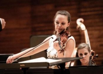 Прокуратура сообщила, что допросила скрипачку Александру Конунову