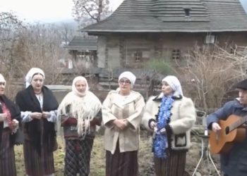 Жительница Паланки восстановила родительский дом, из которого ее выселили в трехлетнем и превратила его в музей, где бережно хранят традиции | VIDEO