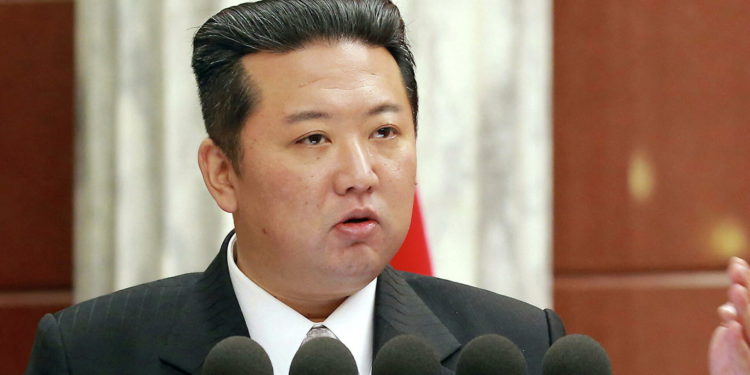 Западные СМИ удивились фото Ким Чен Ына после похудения