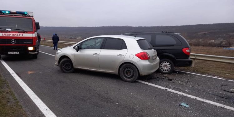 В аварии в Хынчештах погибли два человека