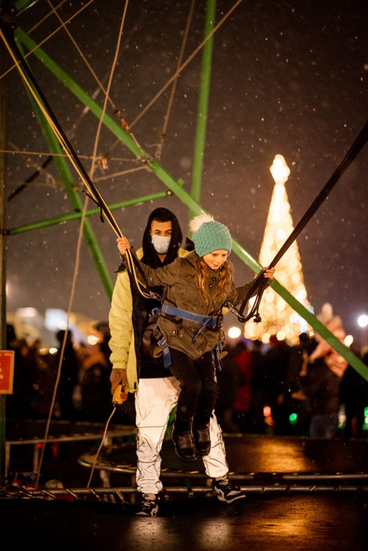 Toată Moldova a venit la Orheiland, la deschiderea celui mai frumos Târg de Crăciun din țară