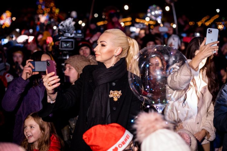 Toată Moldova a venit la Orheiland, la deschiderea celui mai frumos Târg de Crăciun din țară