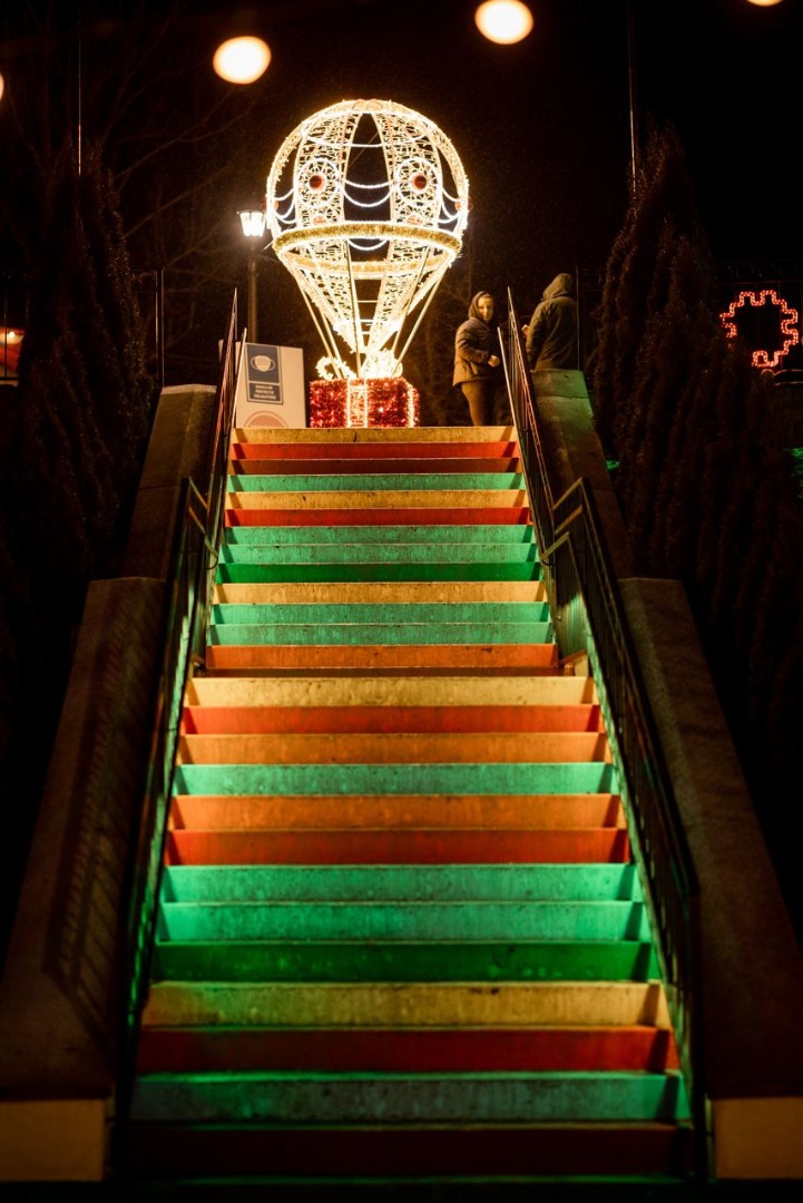 Toată Moldova a venit la Orheiland, la deschiderea celui mai frumos Târg de Crăciun din țară