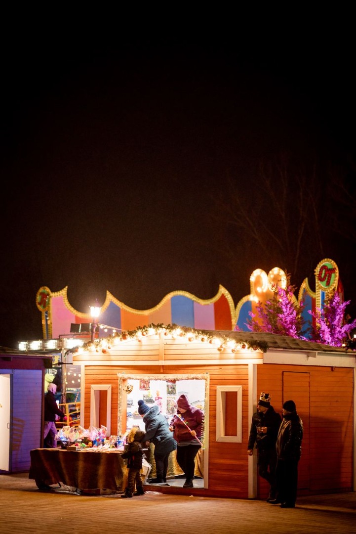 Toată Moldova a venit la Orheiland, la deschiderea celui mai frumos Târg de Crăciun din țară