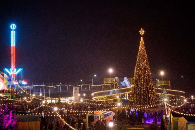 Toată Moldova a venit la Orheiland, la deschiderea celui mai frumos Târg de Crăciun din țară