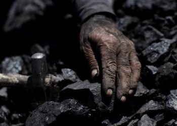 В Китае затопило шахту: 22 человека заблокированы под землей