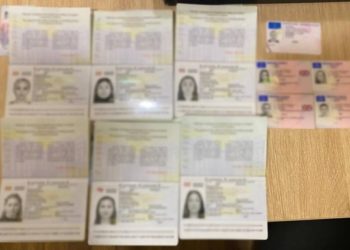 Пограничники изъяли партию поддельных документов в автобусе из Молдовы