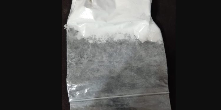 Poliția a ridicat droguri de 1,3 milioane lei, iar trei persoane au fost reținute și puse sub învinuire pentru circulație ilegală de droguri | VIDEO