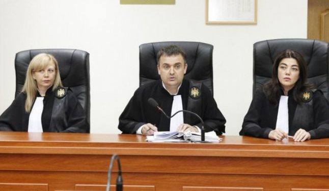 Judecătorul Vladislav Clima, cel care i-a anulat mandatul lui Năstase, va decide şi soarta Marinei Tauber