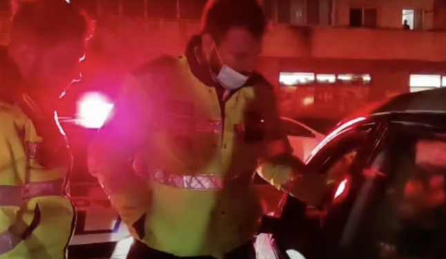 O șoferiță de 19 ani, prinsă beată criță la volan pe o stradă din capitală | VIDEO