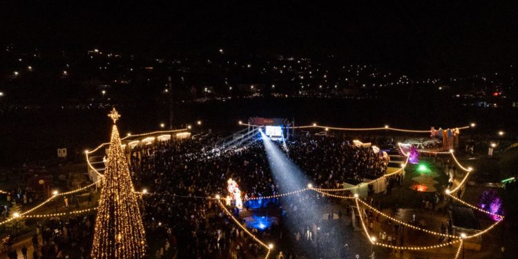 Toată Moldova a venit la Orheiland, la deschiderea celui mai frumos Târg de Crăciun din țară
