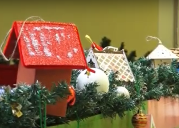 Creație spectaculoasă la o grădiniță din capitală. Micuții au confecționat o grirlandă demnă de cartea recordurilor. Obiectul de decor nu este însă deloc simplu | VIDEO