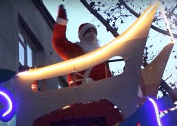 Moș Crăciun a ajuns cu daruri într-o sanie „zburătoare” la Spitalul Municipal pentru Copii nr 1 din capitală. medicii speră că ”tratamentul” pentru suflet îl va completa pe al lor | VIDEO