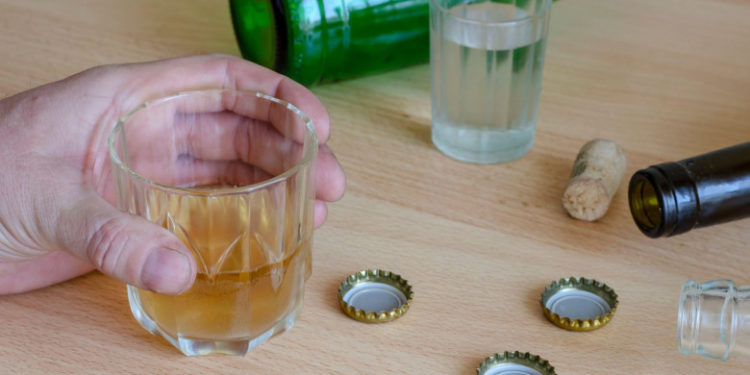 22 de oameni au murit şi alți 16 sunt în stare critică după ce au consumat alcool contrafăcut la Istanbul