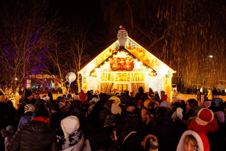 Toată Moldova a venit la Orheiland, la deschiderea celui mai frumos Târg de Crăciun din țară