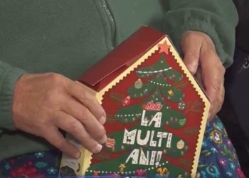 Surprize plăcute pentru bătrânii de la Azilul din Călărași. Consilierii municipali din partea partidului „ȘOR” i-au vizitat și le-au oferit cadouri personalizate | VIDEO