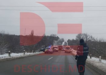 Grav accident cu implicarea unui TIR pe șoseaua Balcani. O persoană a murit până la venirea ambulanței