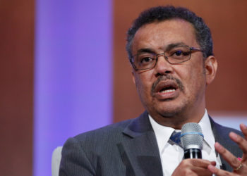 Noi date despre Omicron. OMS: Tulpina pare să aibă o rată crescută de reinfectare, dar simptome mai puţin grave