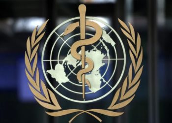 OMS avertizează: persoanele de peste 60 de ani şi cele vulnerabile trebuie să renunțe la călătorii, din cauza variantei Omicron