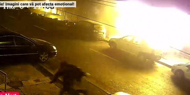 Incendiul de la blocul din Constanța ar fi fost provocat de doi copii. Noi imagini arată cât de dramatică a fost situația | VIDEO