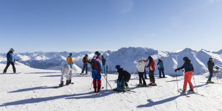 Marea provocare în Elveția. Țara renunță la restricții în sezonul de schi, o strategie total diferită de cea a țărilor vecine