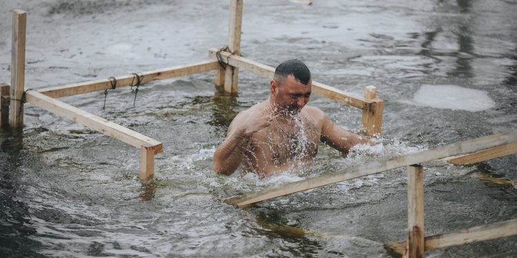 Спасатели подготовили ряд рекомендаций в связи с сезоном крещенских купаний