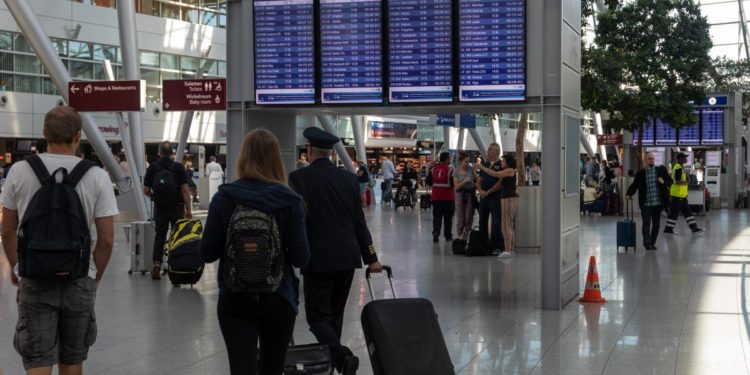 В Евросоюзе изменили правила для путешествий в условиях пандемии