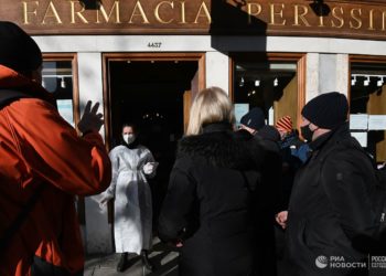 В Италии сообщили, что страна вышла на плато по заражениям «омикроном»