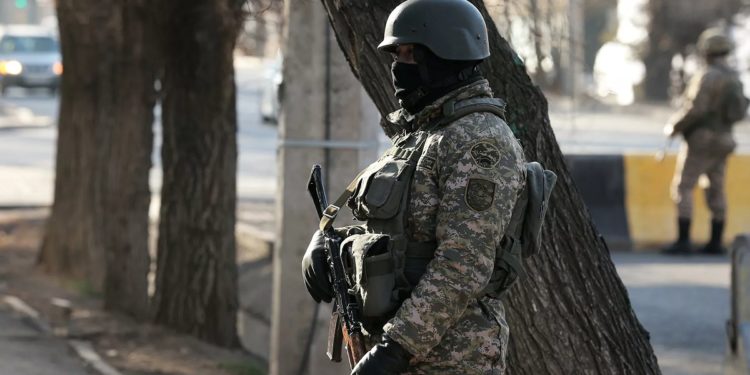 На всей территории Казахстана прекратилось действие режима ЧП