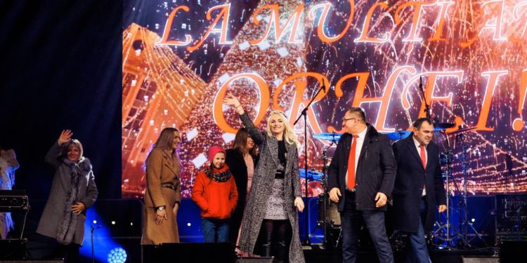 Concert de excepție, la OrheiLand, de Revelion! Mii de oameni au întâmpinat noul an într-o atmosferă de poveste!