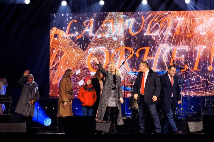Concert de excepție, la OrheiLand, de Revelion! Mii de oameni au întâmpinat noul an într-o atmosferă de poveste!