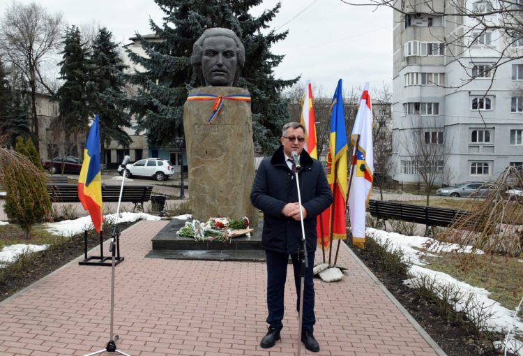 Ziua de naștere a poetului Mihai Eminescu a fost sărbătorită, la Orhei, prin mai multe manifestări culturale