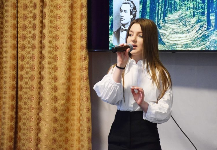 Ziua de naștere a poetului Mihai Eminescu a fost sărbătorită, la Orhei, prin mai multe manifestări culturale