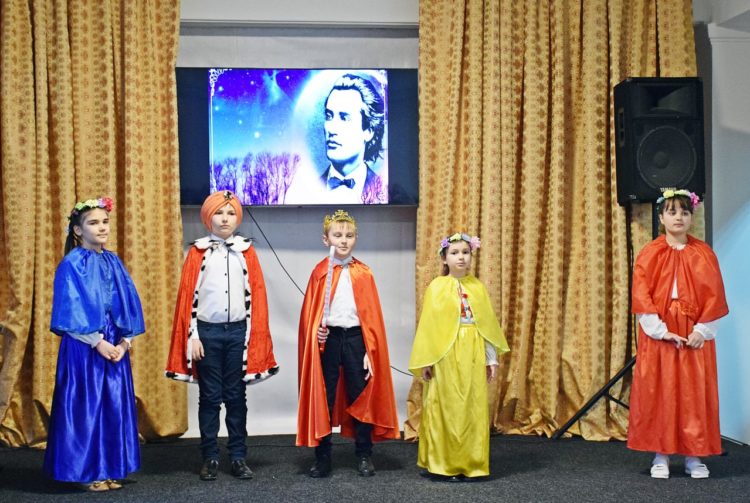 Ziua de naștere a poetului Mihai Eminescu a fost sărbătorită, la Orhei, prin mai multe manifestări culturale