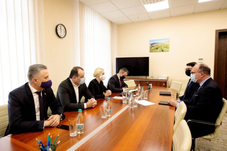 Deputații Partidului „ȘOR” s-au întâlnit cu Ambasadorul României