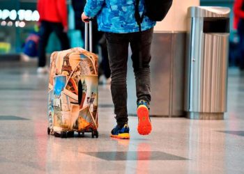 В аэропортах Москвы отменили и задержали десятки рейсов