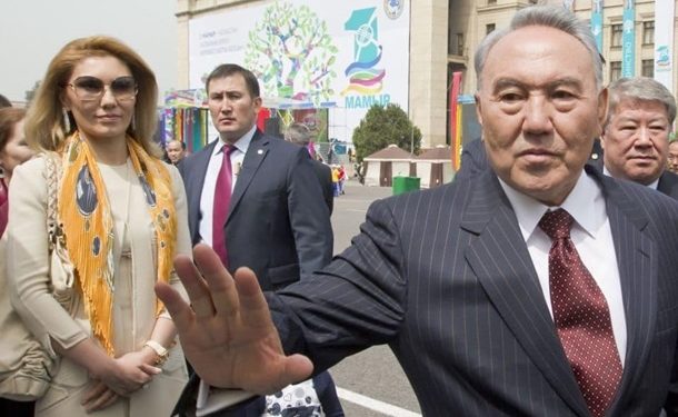 СМИ: Назарбаев с семьей покинул Казахстан