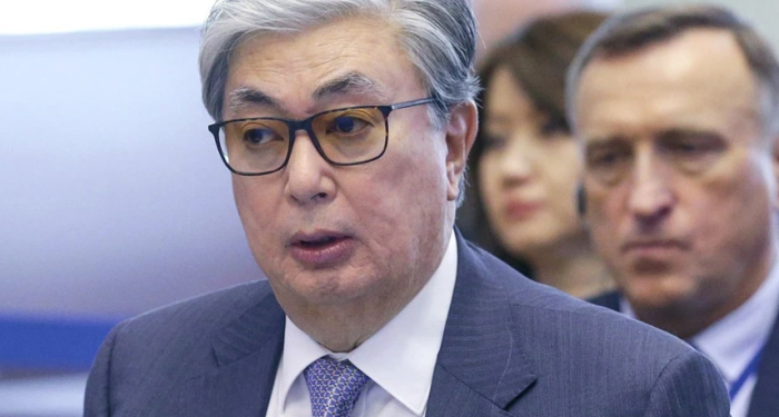 Токаев оценил ущерб от беспорядков в Казахстане в миллиарды долларов