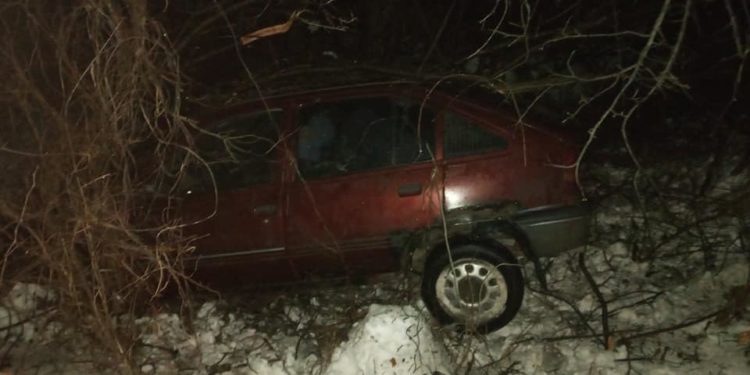 Doi șoferi din Bălți au fost surprinși beți la volan. Unul a fugit de poliție și a ajuns cu mașina într-un șanț | FOTO