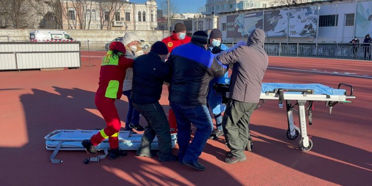 Intervenție aero-medicală SMURD Glodeni – Chișinău. Un bărbat rănit în accident, transportat la spital cu elicopterul | VIDEO