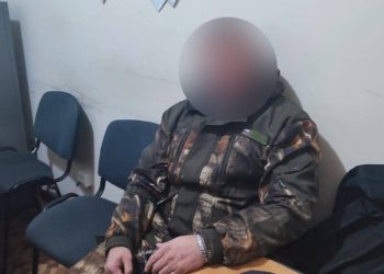 Un „vânător” l-a luat la pumni pe un polițist de frontieră, la Edineț. Alți doi „vânători” au dat bir cu fugiții | VIDEO