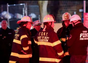 При пожаре в Нью-Йорке погибли 19 человек, включая 9 детей