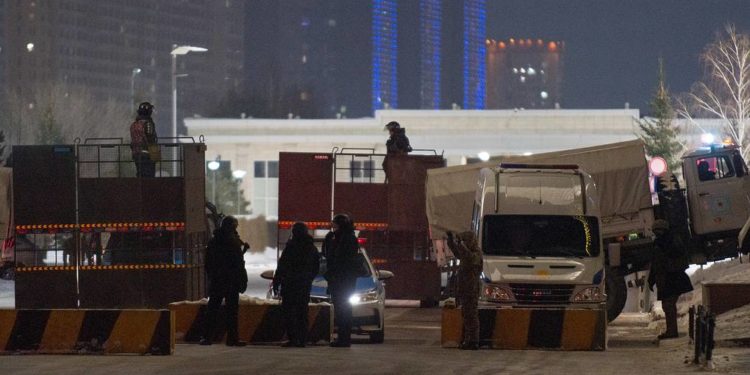 Совет ОДКБ решил направить Коллективные миротворческие силы организации в Казахстан