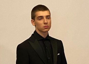 „Soldații care ar trebui să ne apere — ne omoară”. Mesajul plin de durere lăsat de bunica tânărului ucis într-un parc din capitală | VIDEO