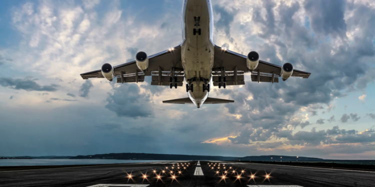 Ряд мировых авиакомпаний объявили об отмене рейсов в США из-за 5G