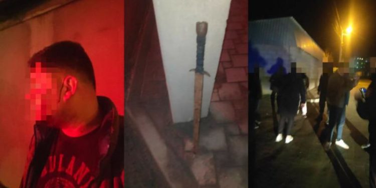 „Samuraiul” din Durlești: Un bărbat a venit cu sabia pentru a „calma” spiritele. Mai mulți polițiști și carabinieri au intervenit